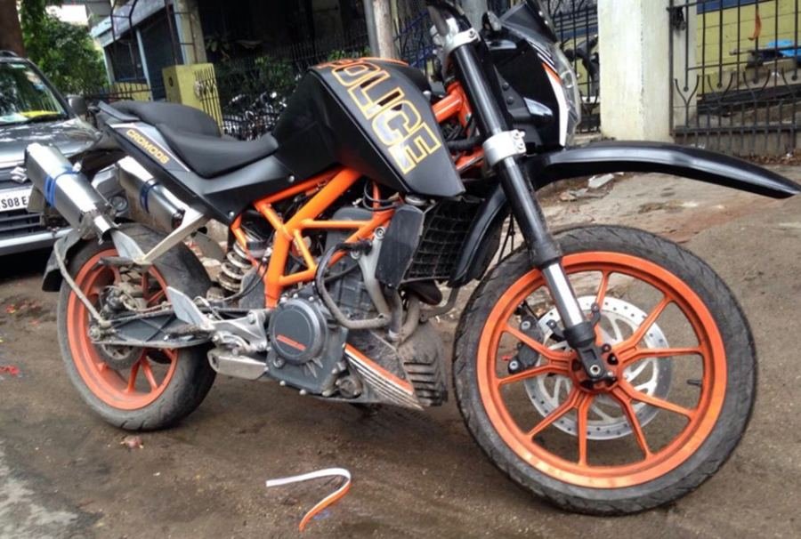 Custom KTM Duke 'Police' liveried bike built for the Telugu film Bruce Lee: The Fighter